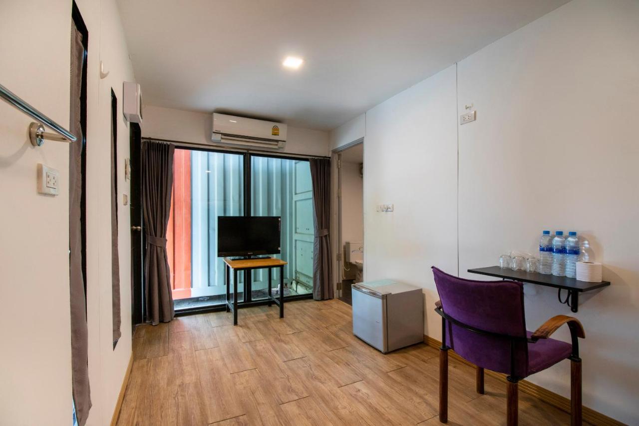 Oyo 673 Nice Sleep Box Hotel Chiang Mai Extérieur photo