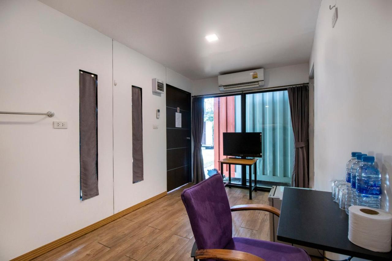 Oyo 673 Nice Sleep Box Hotel Chiang Mai Extérieur photo