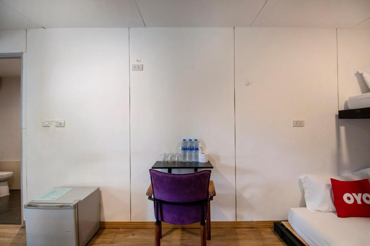 Oyo 673 Nice Sleep Box Hotel Chiang Mai Extérieur photo