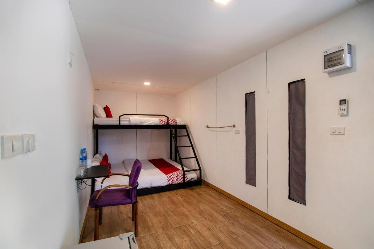 Oyo 673 Nice Sleep Box Hotel Chiang Mai Extérieur photo