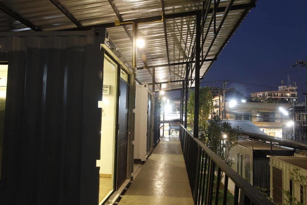 Oyo 673 Nice Sleep Box Hotel Chiang Mai Extérieur photo
