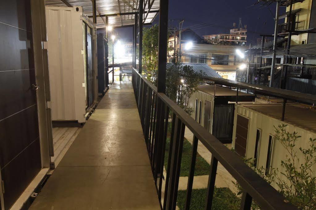 Oyo 673 Nice Sleep Box Hotel Chiang Mai Extérieur photo