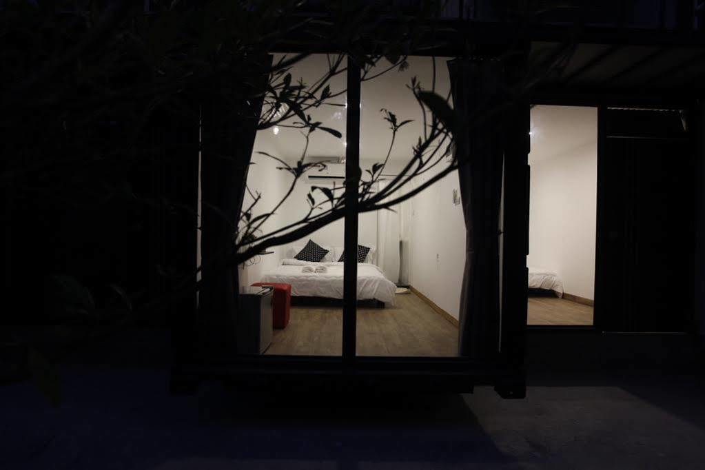 Oyo 673 Nice Sleep Box Hotel Chiang Mai Extérieur photo