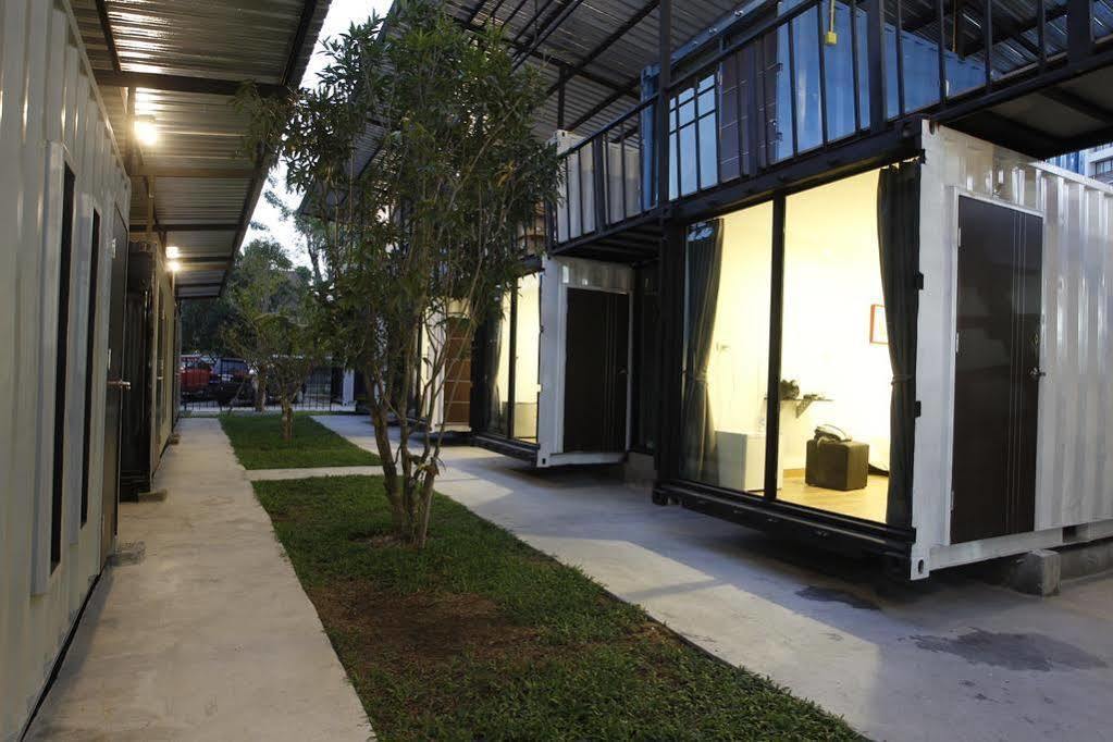 Oyo 673 Nice Sleep Box Hotel Chiang Mai Extérieur photo