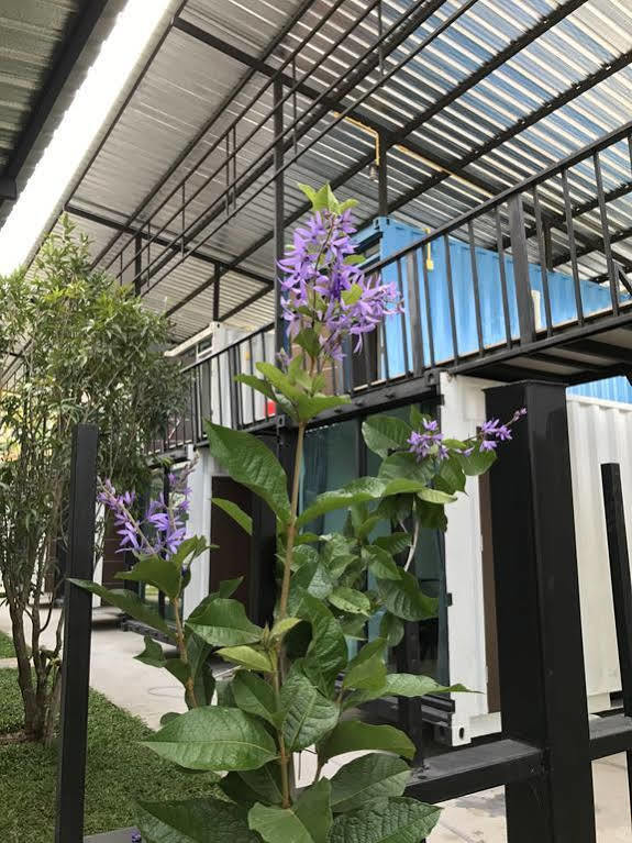 Oyo 673 Nice Sleep Box Hotel Chiang Mai Extérieur photo