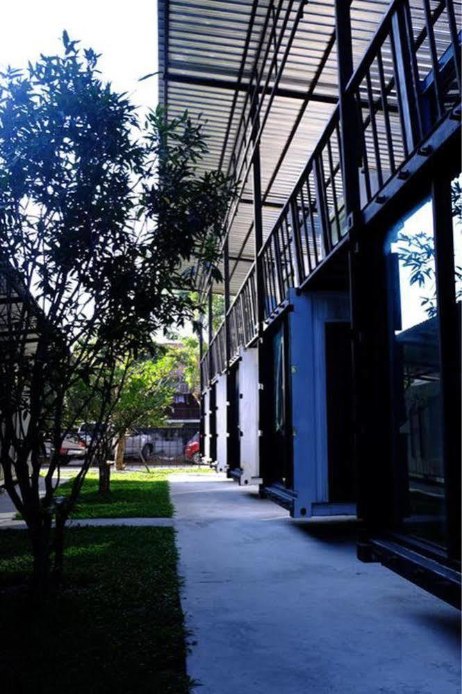 Oyo 673 Nice Sleep Box Hotel Chiang Mai Extérieur photo