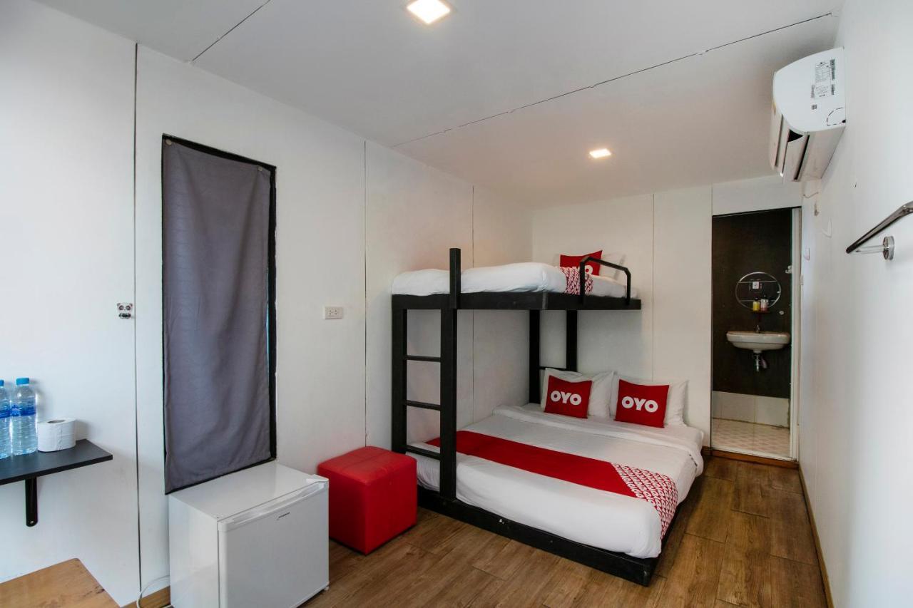 Oyo 673 Nice Sleep Box Hotel Chiang Mai Extérieur photo