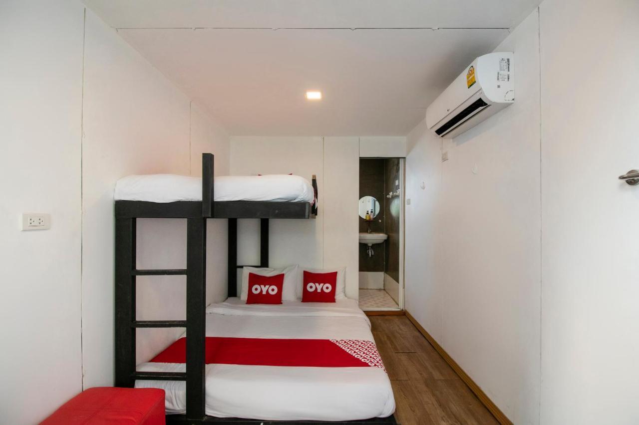 Oyo 673 Nice Sleep Box Hotel Chiang Mai Extérieur photo