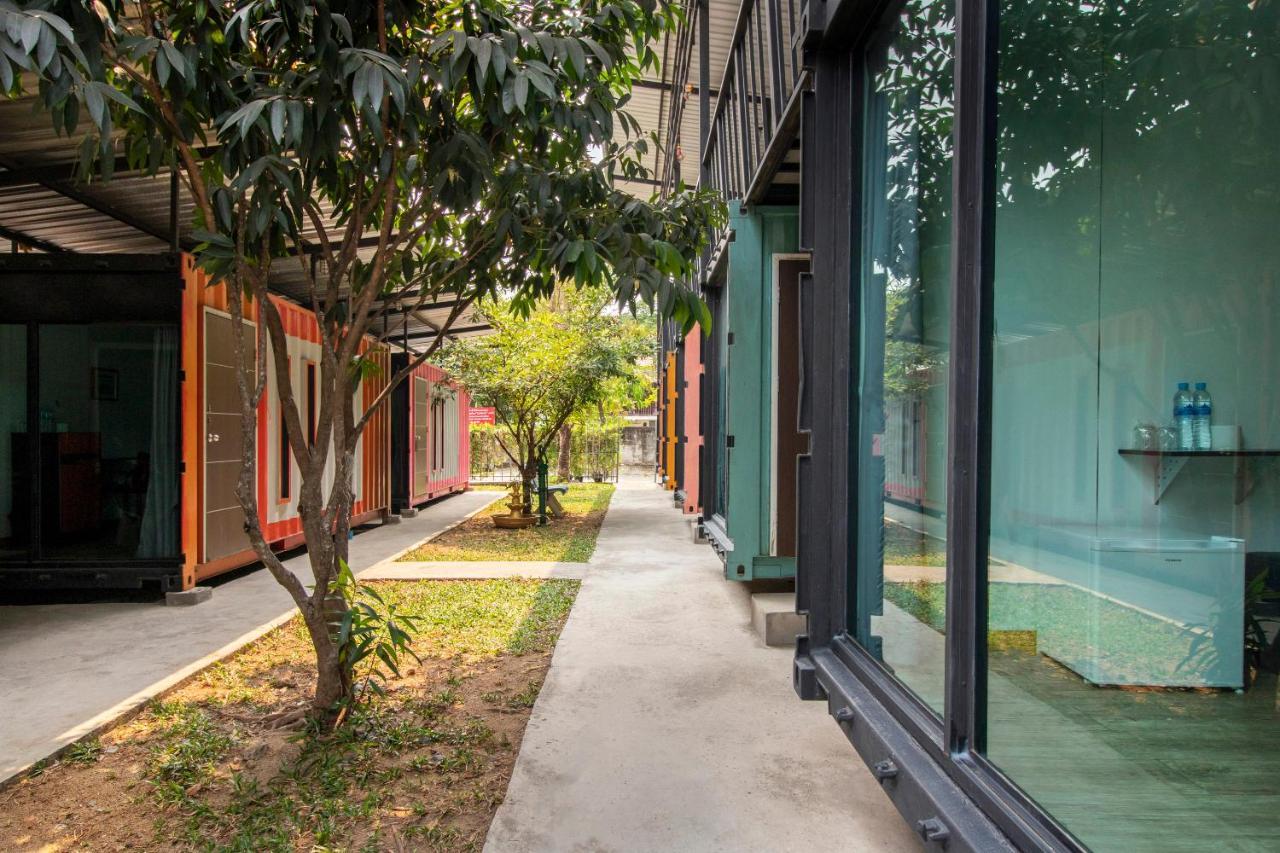 Oyo 673 Nice Sleep Box Hotel Chiang Mai Extérieur photo